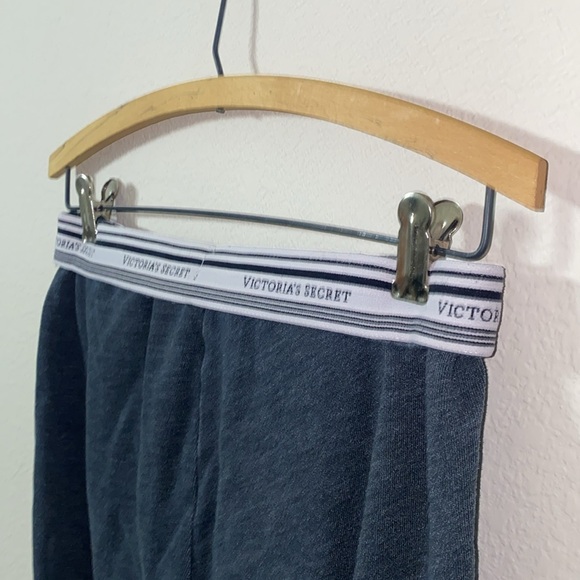 🐚Victoria's Secret Grey Joggers with Pink Logo up the left leg! - Picture 8 of 12